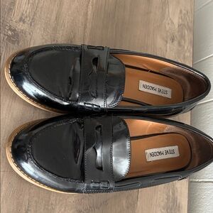 Steve Madden Glossy Black Loafers with Brown Trim